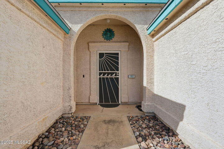 Property Photo:  1901 N Atwood Avenue  AZ 85745 