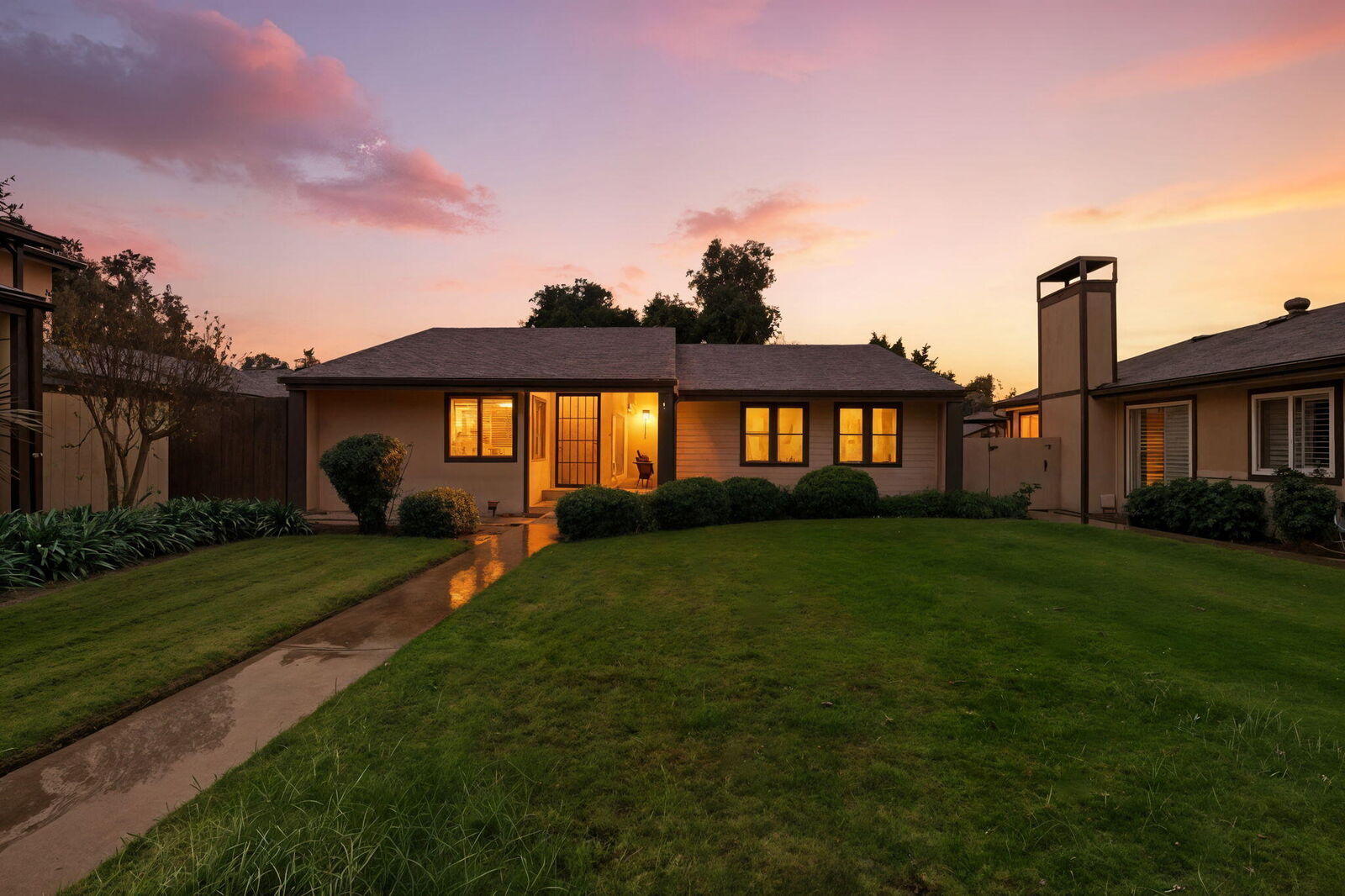 Property Photo: 3737 W Hillsdale Avenue CA 93291