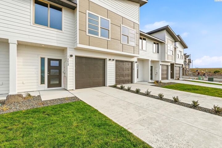 Property Photo:  4613 Road 114  WA 99301 