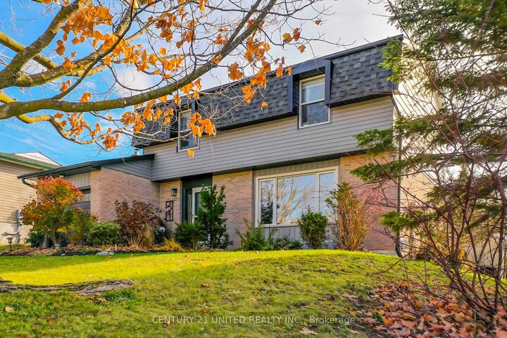 Property Photo:  2627 Ridgetop Crescent  ON K9L 1J1 