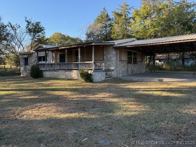 Property Photo:  1825 NE 1070 Road  OK 74578 