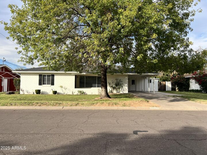 Property Photo: 4702 E Wilshire Drive AZ 85008