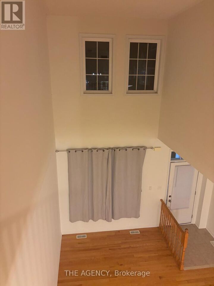 Property Photo:  3 Berkshire Avenue  ON L9Z 0G3 