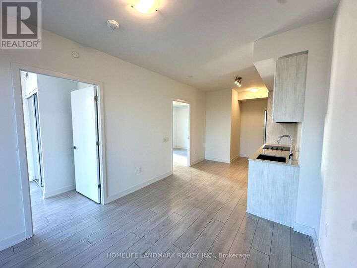 Property Photo:  5858 Yonge Street 306  ON M2M 0C6 
