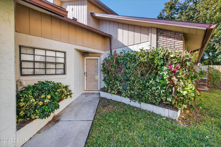 Property Photo: 6157 Sequoia Drive FL 32127