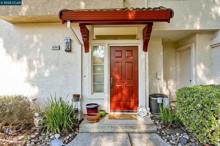 Property Photo: 3099 Casadero Ct CA 94588