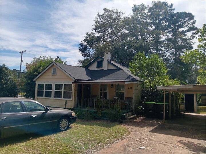 Property Photo: 406 Brookwood Drive GA 30286