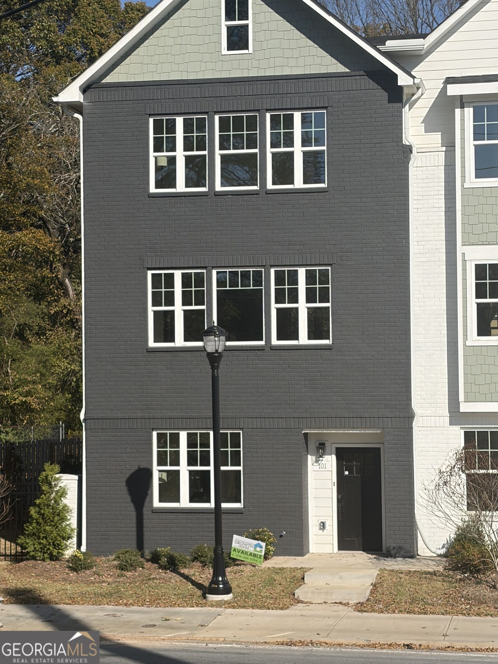 Property Photo:  101 Mission Way SE  GA 30315 