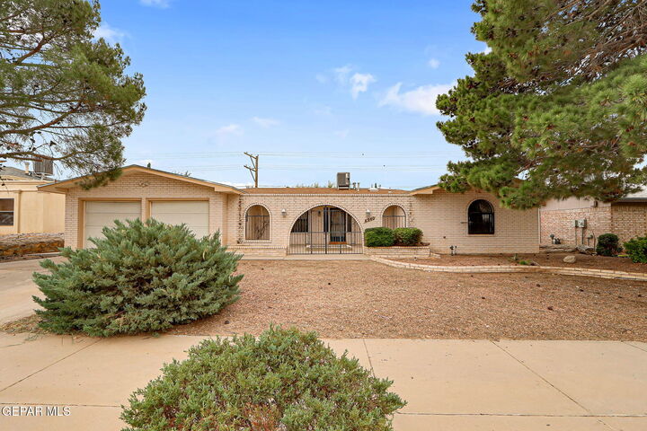 6940 Villa Hermosa Drive  El Paso TX 79912 photo