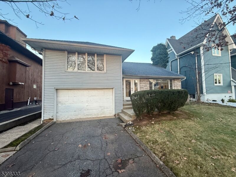 Property Photo: 918 N Wood Ave NJ 07036
