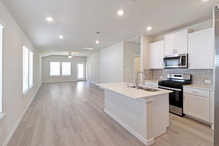 Property Photo: 2611 Cactus Ranch Lane TX 77532