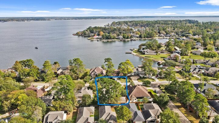 Property Photo:  11830 Thoreau Drive  TX 77356 