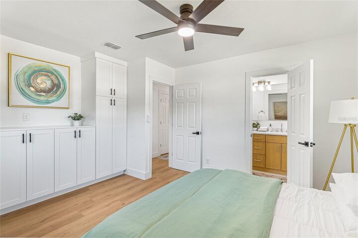 Property Photo:  2424 Hamlin Lane  FL 34239 