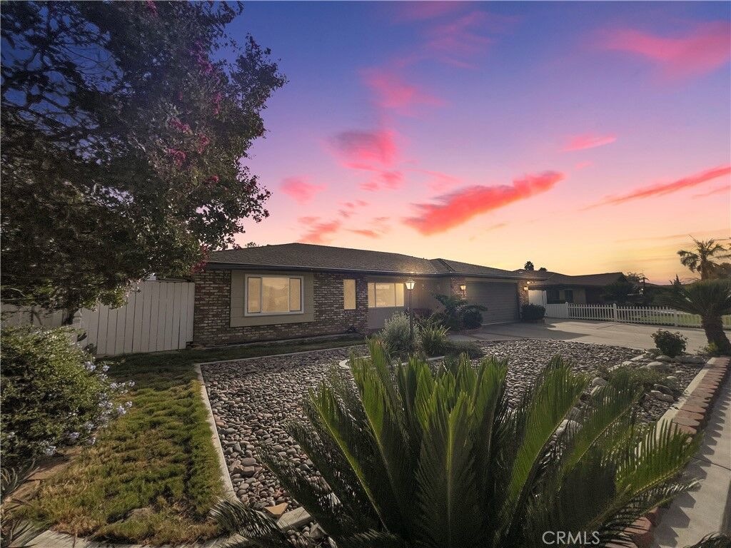 Property Photo:  42191 Mayberry  CA 92544 