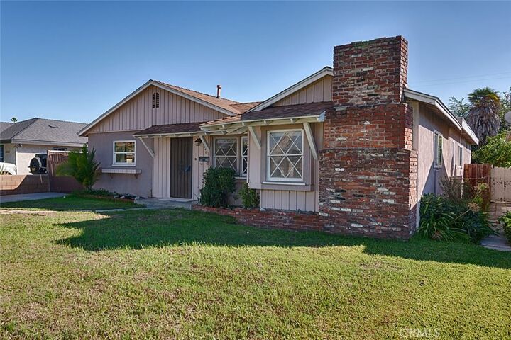 Property Photo:  6740 Citronell  CA 90660 