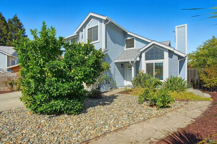 Property Photo: 2420 Top Gallant Court CA 94534