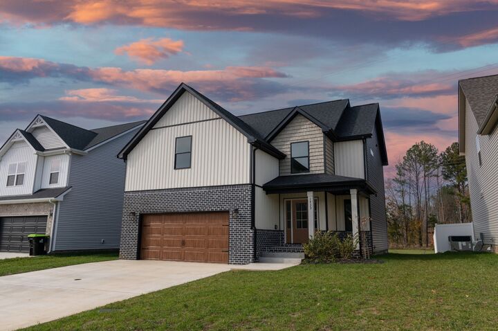 Property Photo:  1733 Heritage Drive  TN 37043 