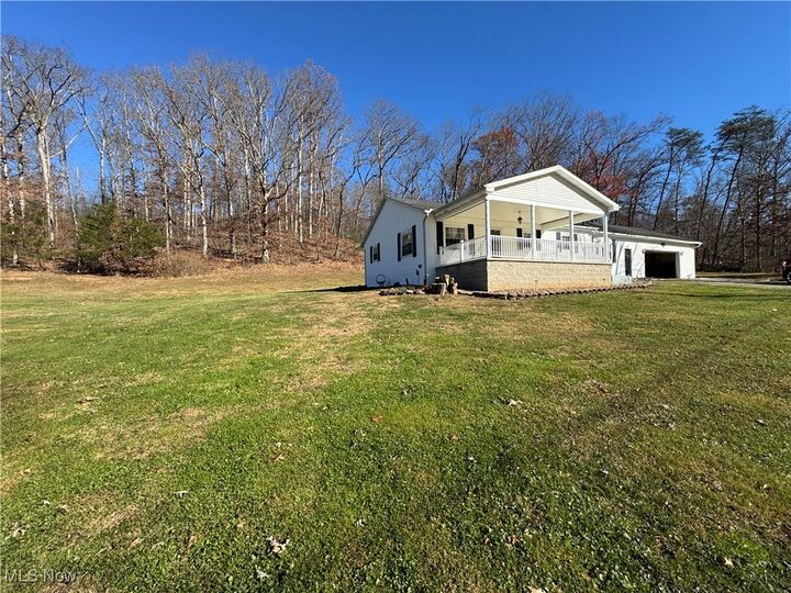 Property Photo: 2547 Winding Road WV 26104