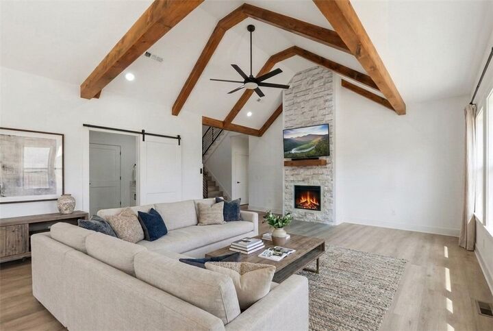 Property Photo:  6 Waterside Lane  AR 72715 