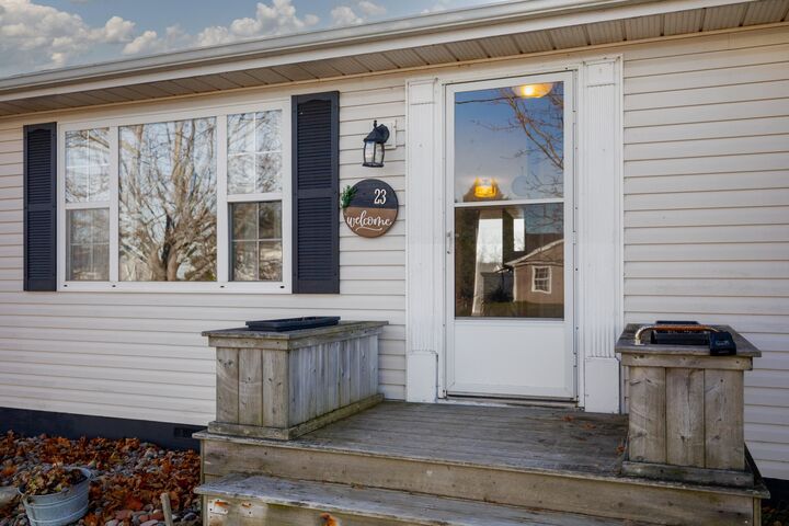 Property Photo:  23 Friar Drive  PE C1A 9L1 