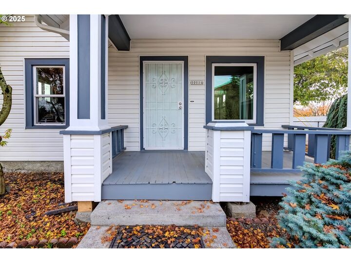 Property Photo: 10104 SE Holgate Blvd OR 97266