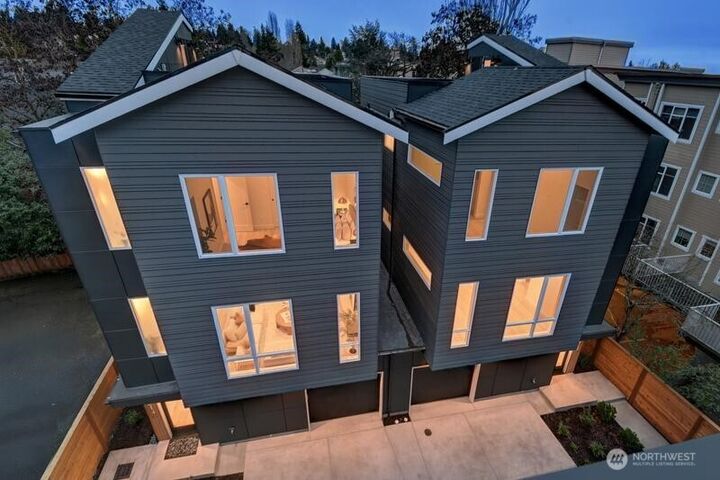 Property Photo:  6514  23rd Avenue NE  WA 98115 