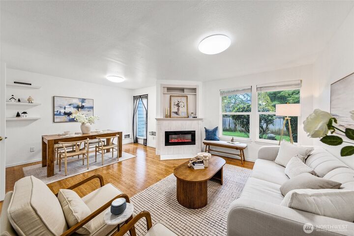 Property Photo:  10001  NE 12th St 110  WA 98004 