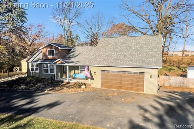 Property Photo:  34682 Beacon Street  MI 48150 