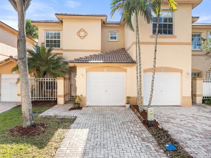733 NW 170th Ter  Pembroke Pines FL 33028 photo