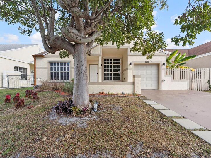 Property Photo:  1431 SW 85th Ave  FL 33025 