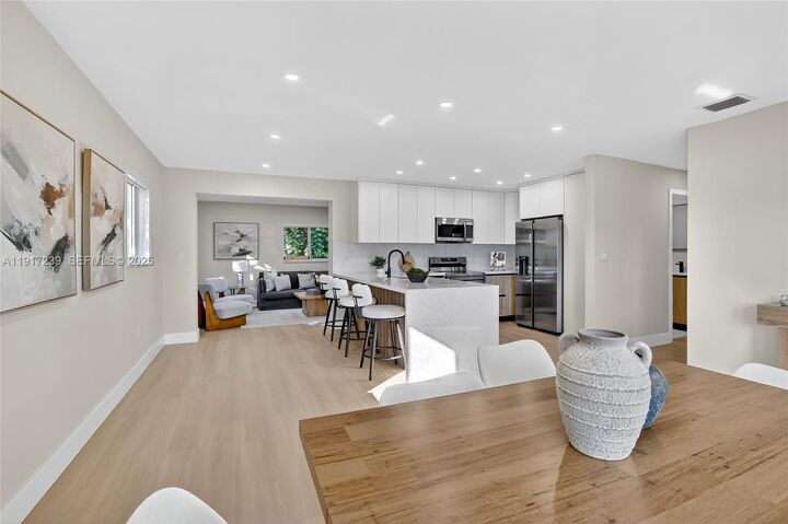 Property Photo: 2805 NW 210th Ter FL 33056