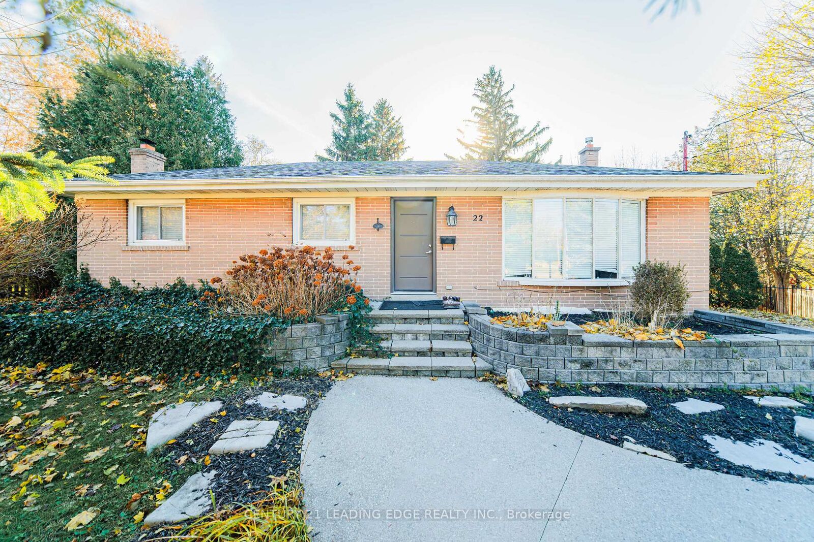 Property Photo:  22 Winlaw Place  ON L3P 2C6 