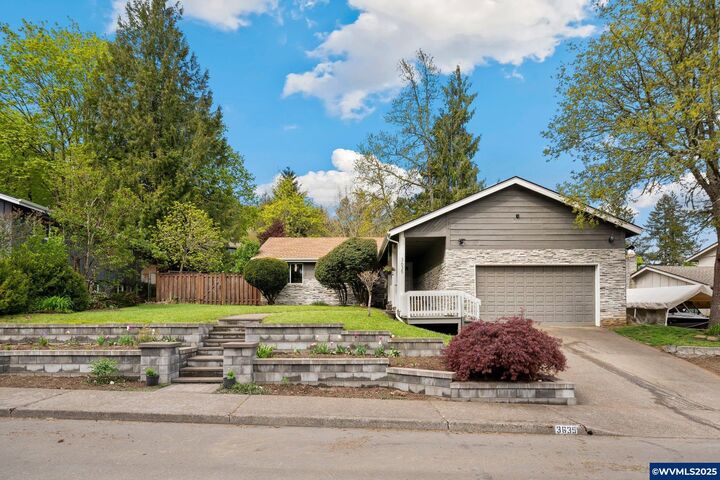 Property Photo: 3635 Lachs Ct S OR 97302