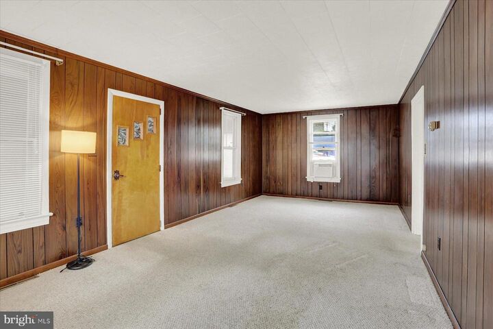 Property Photo:  502 Valley Street  PA 17053 