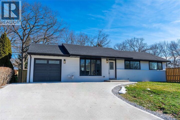 1566 Howston Avenue  Sarnia ON N7V 3Y9 photo