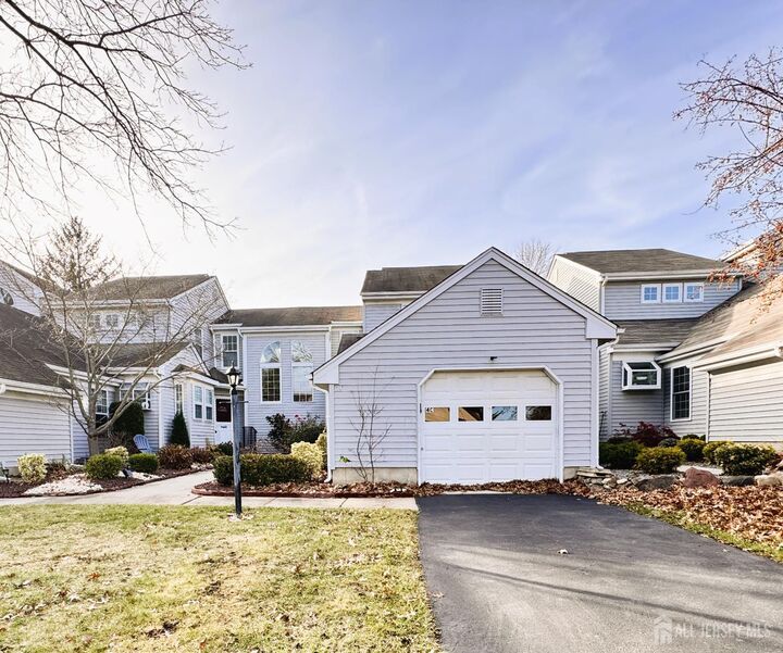 Property Photo:  4-C Rutherford Hayes Drive  NJ 08831 