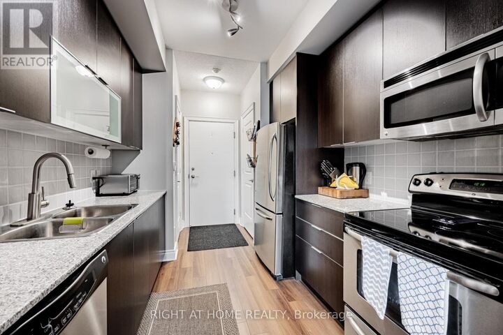 Property Photo:  16 Brookers Lane 2210  ON M8V 0A5 