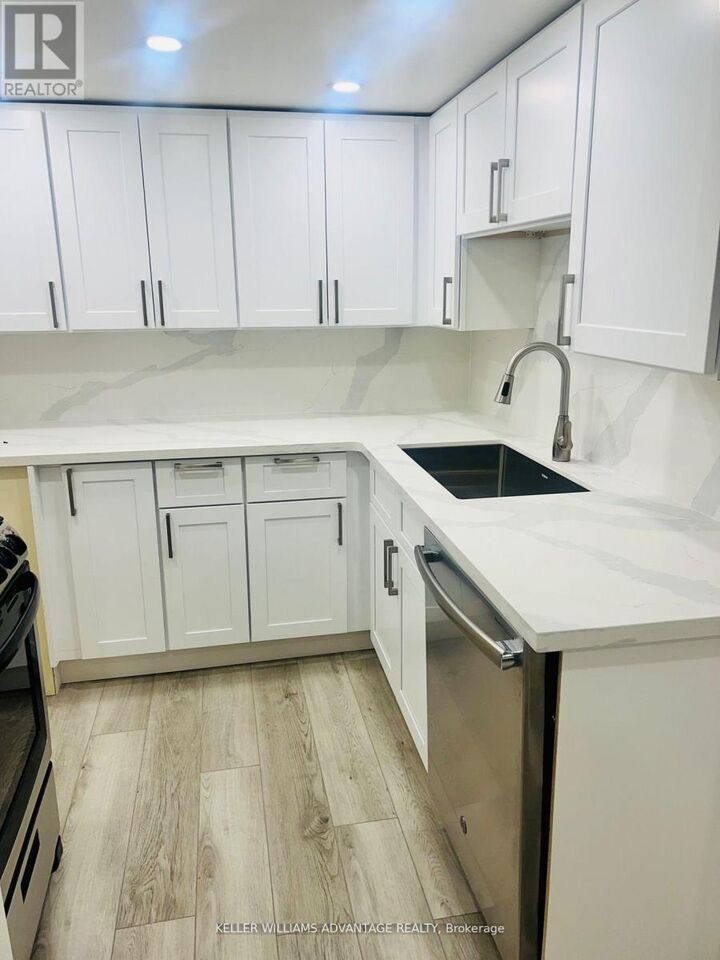 Property Photo: 580 Davenport Road 3 ON M5R 1K9