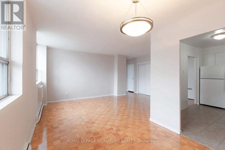 Property Photo:  525 Eglinton Avenue East 203  ON M4P 1N5 
