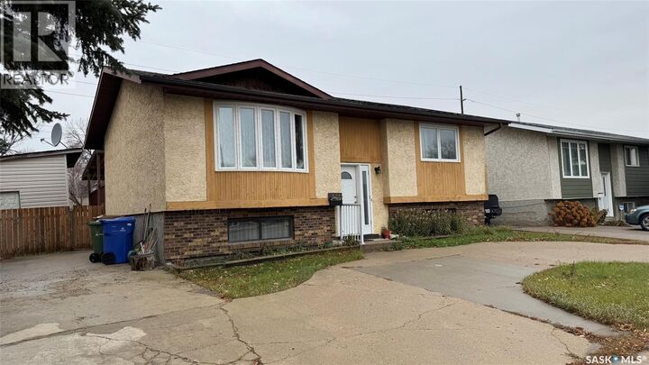 Photo de la propriété:  1534 Fleet Street  SK S4N 5S1 