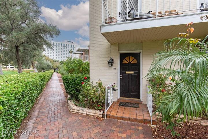 Property Photo: 566 Tam O Shanter NV 89109