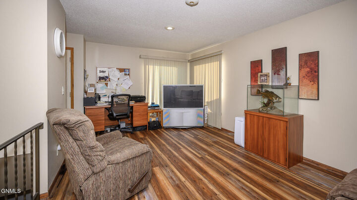 Property Photo: 809 Johns Drive ND 58554