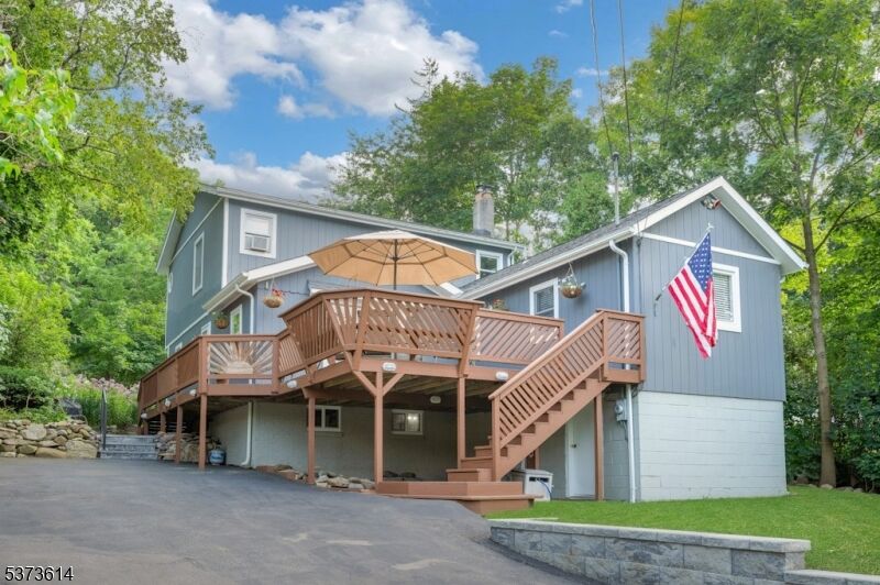 Property Photo:  19 Fernwood Ave  NJ 07460 