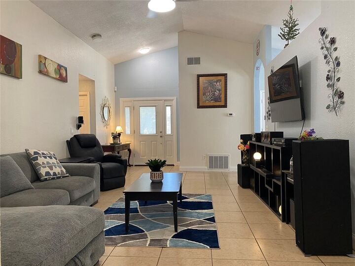 Property Photo:  1020 Vernon Loop  FL 32765 