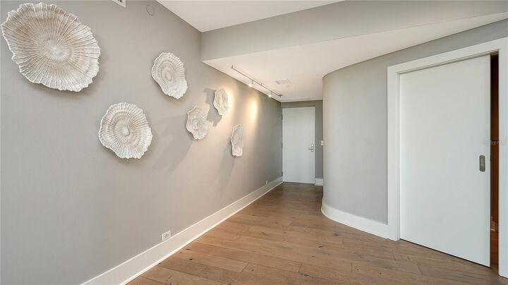 Property Photo:  800 N Tamiami Trail 505/507  FL 34236 