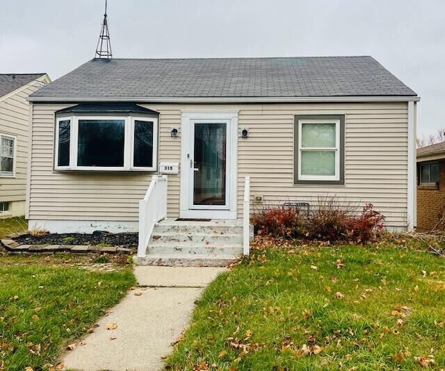 Property Photo:  318 E Kilbourn Ave  WI 53095 