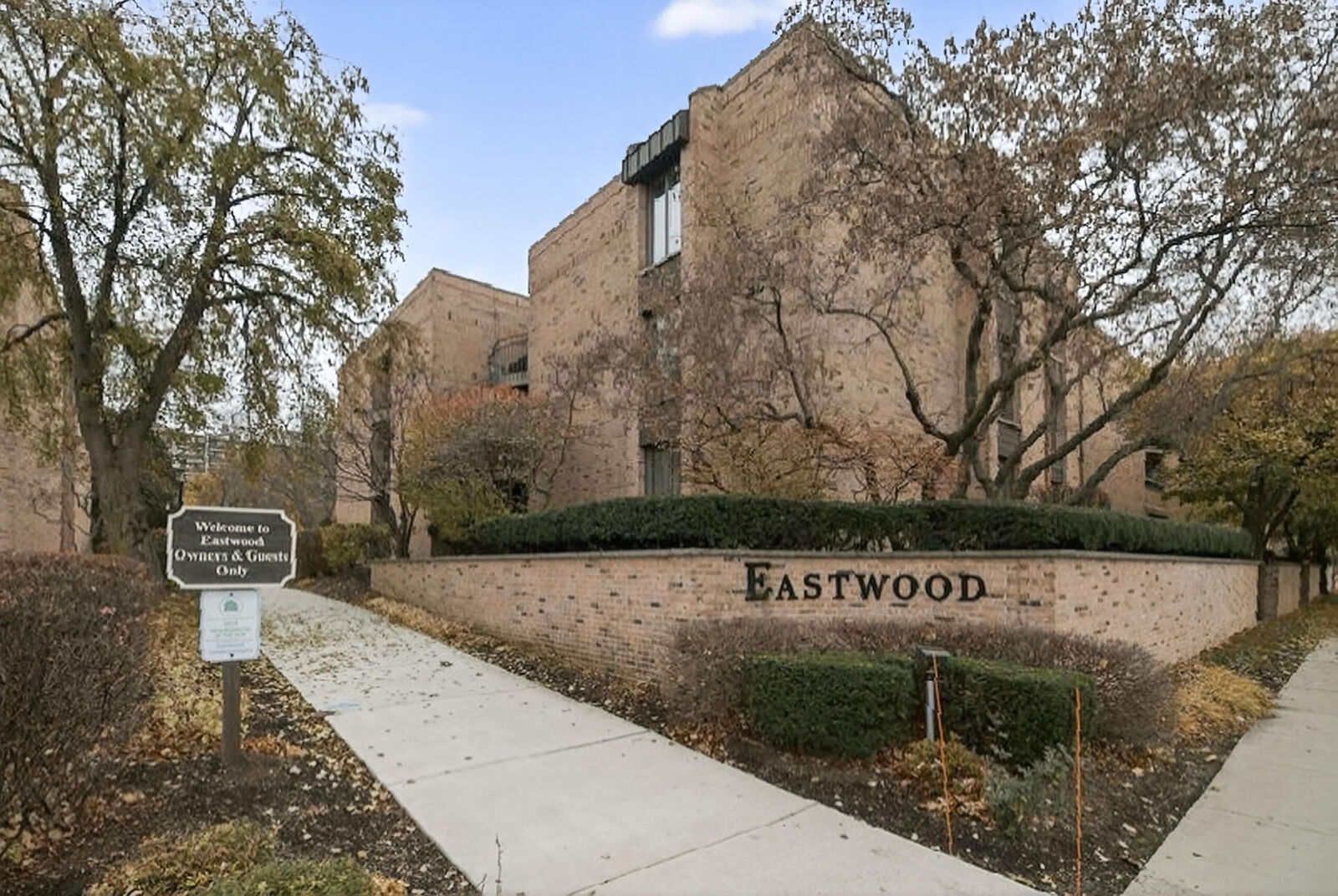 Property Photo:  1818 E Shorewood Blvd 310  WI 53211 