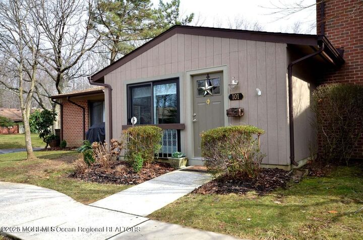 101 Hancock Court  Red Bank NJ 07701 photo