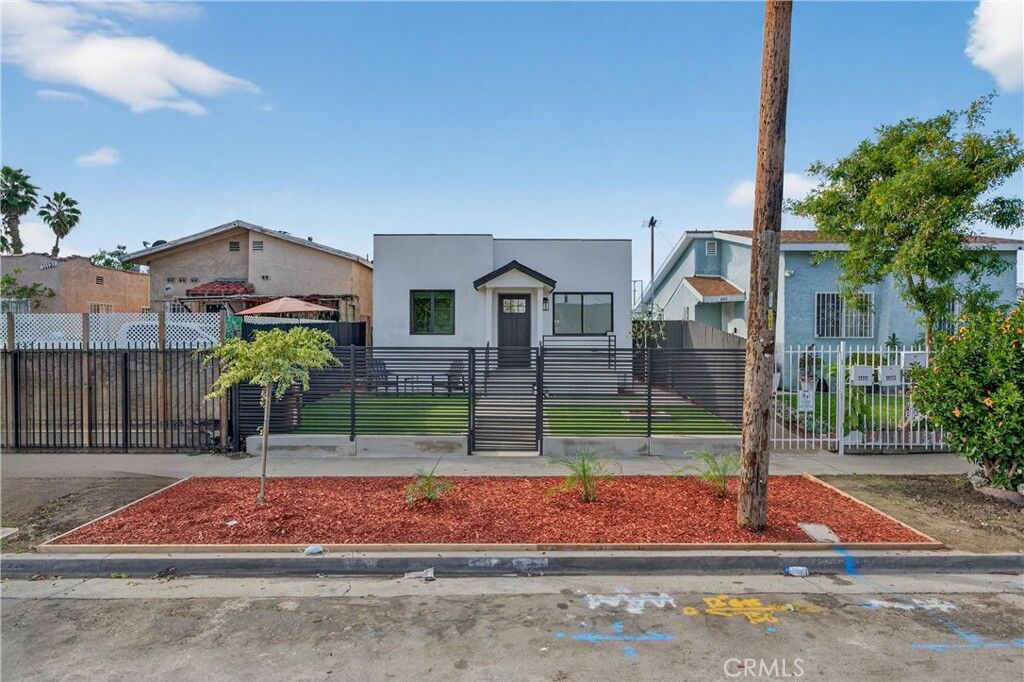 Property Photo:  11113 1/2 S Budlong Avenue  CA 90044 