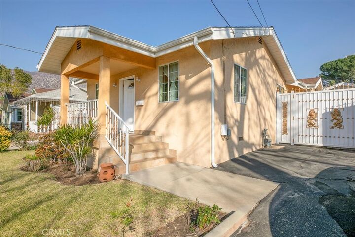 Property Photo:  11020 Scoville Avenue  CA 91040 